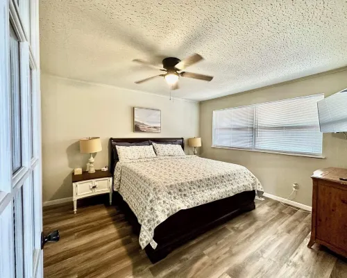 15 minutes to the airport. A peaceful nest in the middle of the city. Hotels in Owasso