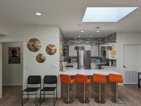 Prime Downtown Music Lovers Experience! Nostalgic Mid-Mod In Historic St Peter