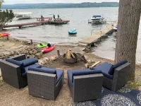 Canadaigua Lake Sunset Oasis: Private Beach, Family Fun Wineries, CMAC, Shopping