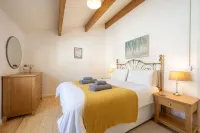 Sandymouth Lodge - Peaceful Spot Close to Sandy Beaches