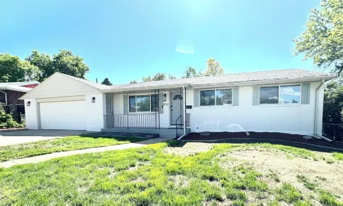 Central 5-BR Retreat with Basement Kitchenette & Convenient Freeway Access