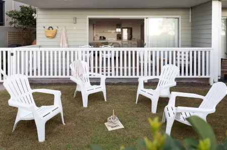 2 Bed apartment opposite the beach