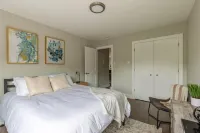 ✨Chic|Luxurious|2BR|Trendy|Evanston Next To Beach✨ Hotels in Evanston