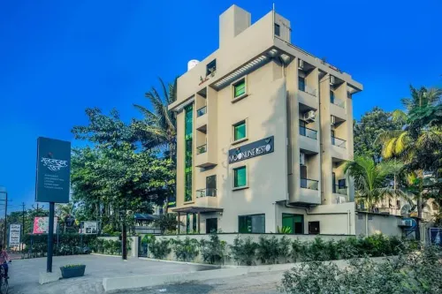 Hotel Ruchira Moonline Resto - 2つ星