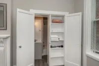 🏙⭐️Historic Modern Oasis | Central City Retreat 🌃 ❤️