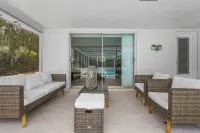 Luxury Pool Family Home Near Siesta Key/DT-3Br/2BA 켄싱턴 파크 호텔