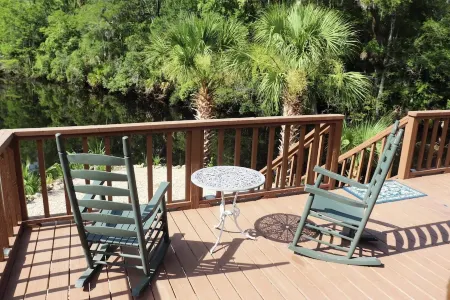 The River House - Island Getaway on the Steinhatchee River