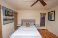Serene yoga retreat with private heated pool! Just minutes from hiking!