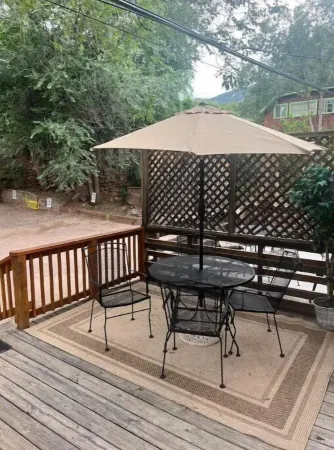 Manitou Apartment 2B Отели в г. Маниту Спрингс