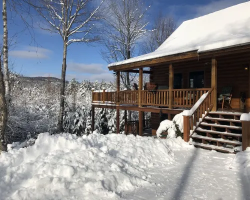 Gorgeous White Mountain Log Home in Franconia - Hike, Bike, Golf, Ski and More! Hotels in Franconia