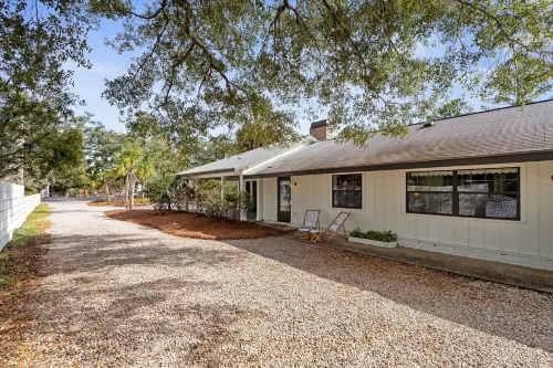 Le Hibou Blanc (A) - Fairhope: Laid-back Sophistication Hotels in Fairhope