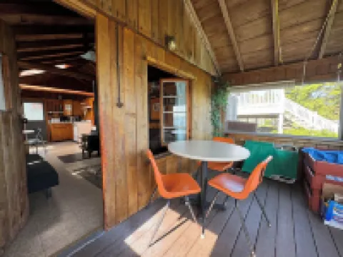 Beautiful Hubbard Lake Waterfront Cottage #2