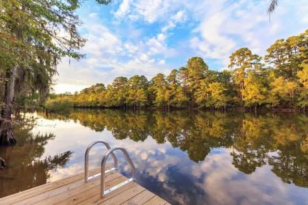 BRAND NEW - Peaceful Waterfront  -  5 Minutes From Caddo State Park!