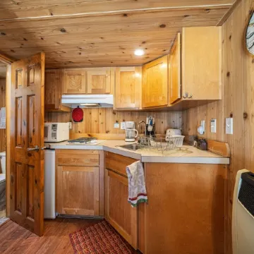 Trapper cabin