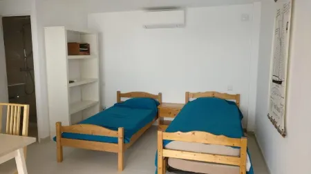 Rent 1 or 2 studios (from 2 to 5 P in Villa "Soleil Levant" at Rayol Canadel Отели рядом с достопримечательностью «église Sainte-Thérèse-de-l'Enfant-Jésus du Rayol-Canadel-sur-Mer»