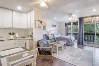 unFOREgettable 19th hole - steps from the Country Club, Golf & Pools - Pets OK!