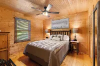 Cozy Mountain Getaway - Hiking, Waterfalls & Pond - Buck Mountain - Near Boone