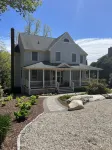 Charming Colonial in the Heart of Mystic