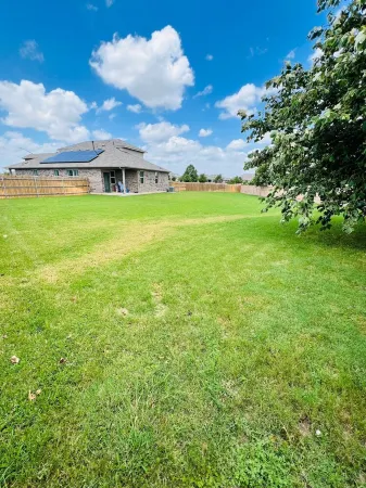 Family Friendly Home Отели рядом с достопримечательностью «Клаб Уайлдфлауэр»