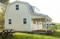 On farm cottage with mountain views.
