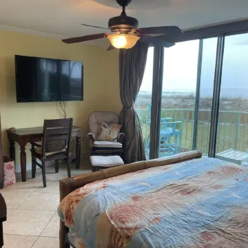3/4bd 3Ba 1st&2 Fl  Townhouse sleeps10 w/ Dolphin Views ,Boating, Tennis,Fishing