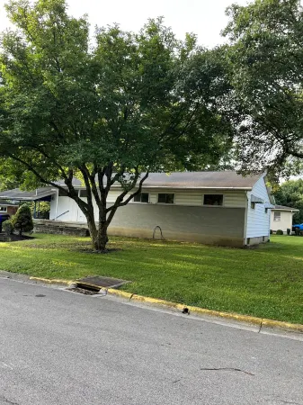 Spacious three bedroom home located 5 minutes from WEC