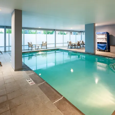 Hampton Inn & Suites St. Louis at Forest Park Отели рядом с достопримечательностью «Лесопарк»