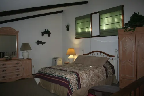 Next door to Camelback Resort, close to Outlets, Casino, Restaurants