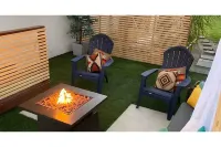 The GuestHouse W/King Bed & Private courtyard