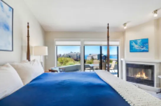 Expansive ocean views along with privacy for this 2400 sf 3 bedroom 3 bath home