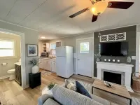 Cape Cod Style on Grand Lake - Romantic Honeymoon Cottage w/ Hot tub #11