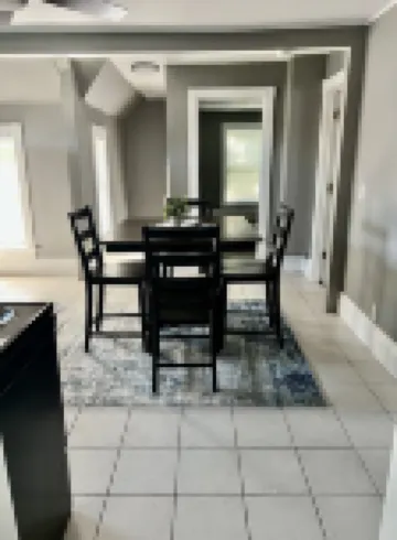 1 bedroom apt walking distance to downtown Lake Geneva