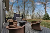 HOT TUB | Lake Front | Lavender Home 올콧 호텔
