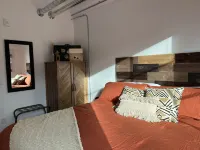 Cozy, Eclectic 1 BR Condo w/Rooftop Hot Tubs, Dog Friendly!