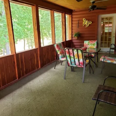 Beautiful cabin style home backing up on the White River!