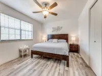 7 Bed Home / Mins to Wineries / Walk to Town Square