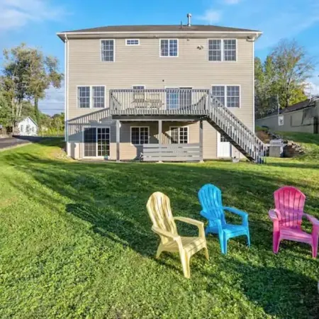Waterfront Home with Hot Tub, Kayaks, and Fast Wifi