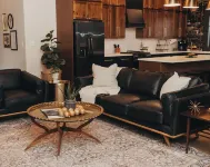 The McKinzie Penthouse! newly renovated 2-King bedroom / 2-bathroom.