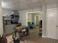Gateway to the Berkshires - Renovated downtown apartment Hotels in Lee