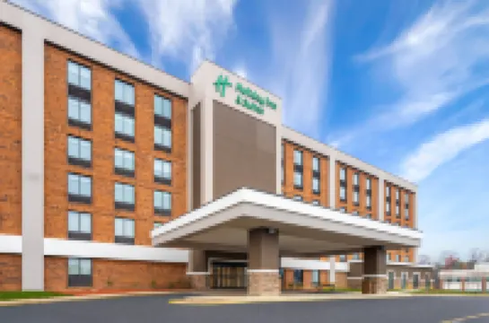 Holiday Inn & Suites RICHMOND - WEST END by IHG