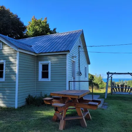 Amazing Lake Superior View from Ridge Road w/2 Car Heated Garage, Pet Friendly