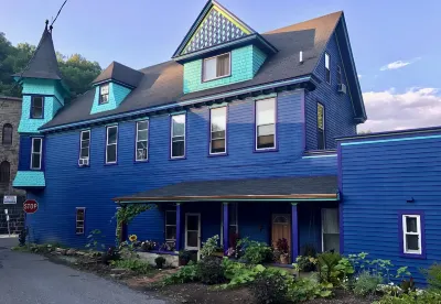 Upscale organic modern with whirl pool Hotels near Mauch Chunk Museum & Cultural Center
