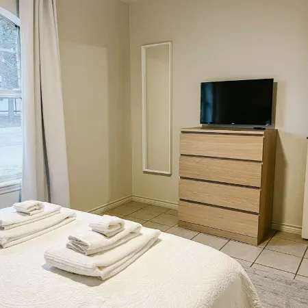 The Ruby - Modern Updated 4/2 Home Near ACU