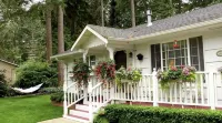 Gig Harbor- Traveling Nurses welcomed Special Rates Applied >Beekeepers Cottage Hotels near Kandle Skatepark