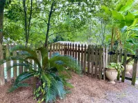 The Little Manor on 7th, secluded cottage moments from Historic Downtown Laurel Hotels near Agape Church