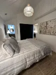 The Sprout  - gas fire-pit, grilling staton, hot tub, close to shops & hiking