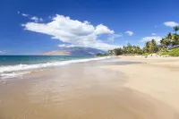 Contemporary Chic Comfy - 2Bed 2Bath Condo, Steps to Charley Young Beach  호텔