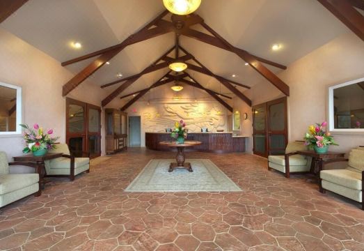 Relaxing Tropical Getaway at The Cliffs resort