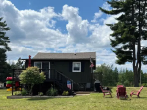 On the Eagle River Chain, Pier Slip, Kayaks, Wi-fi, AC, On Snowmobile Trail Hotels in Lincoln