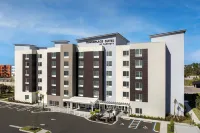 TownePlace Suites Fort Myers Gulf Coast Các khách sạn gần Publix Super Market at Alico Commons